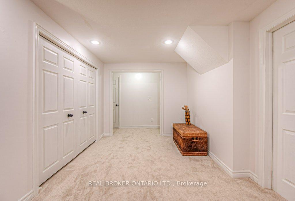 Photo 36 of 511 Mariner Drive, Waterloo — HOMEH