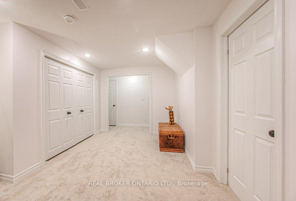 Photo 37 of 511 Mariner Drive, Waterloo — HOMEH