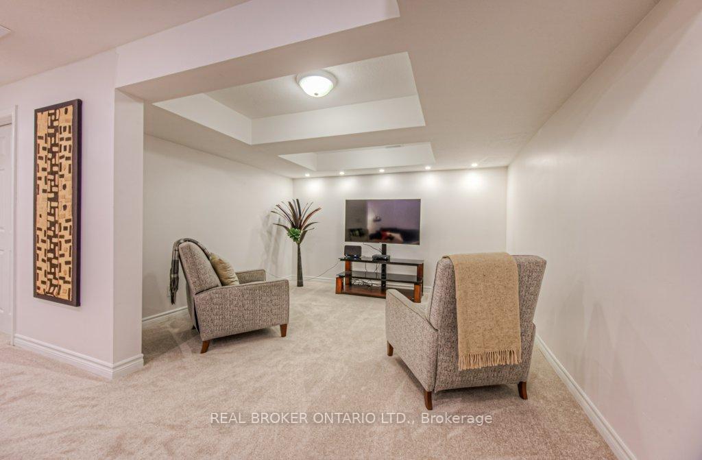 Photo 40 of 511 Mariner Drive, Waterloo — HOMEH