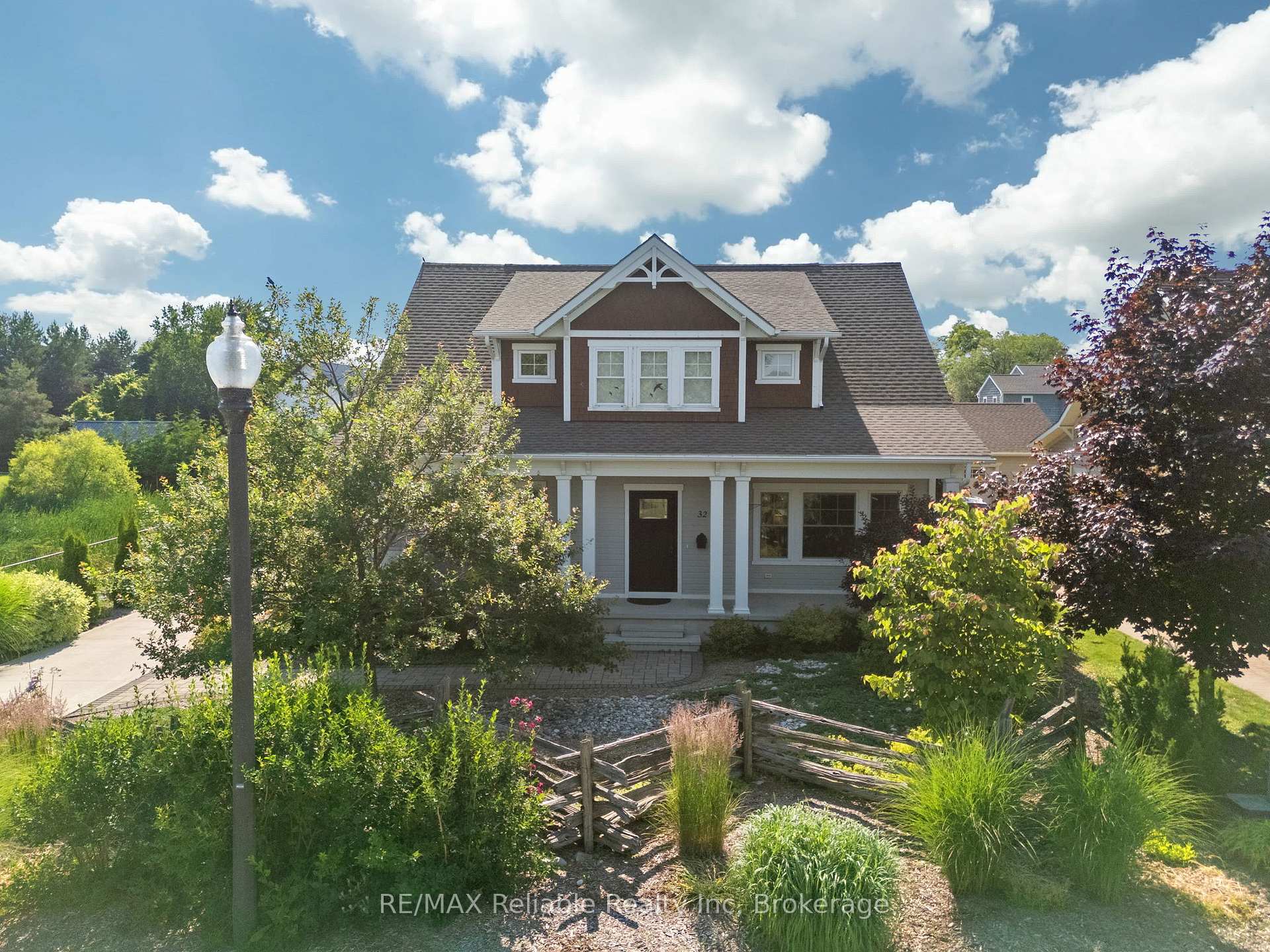 Photo 3 of 32 Thimbleweed Drive, Bluewater, Bayfield — HOMEH
