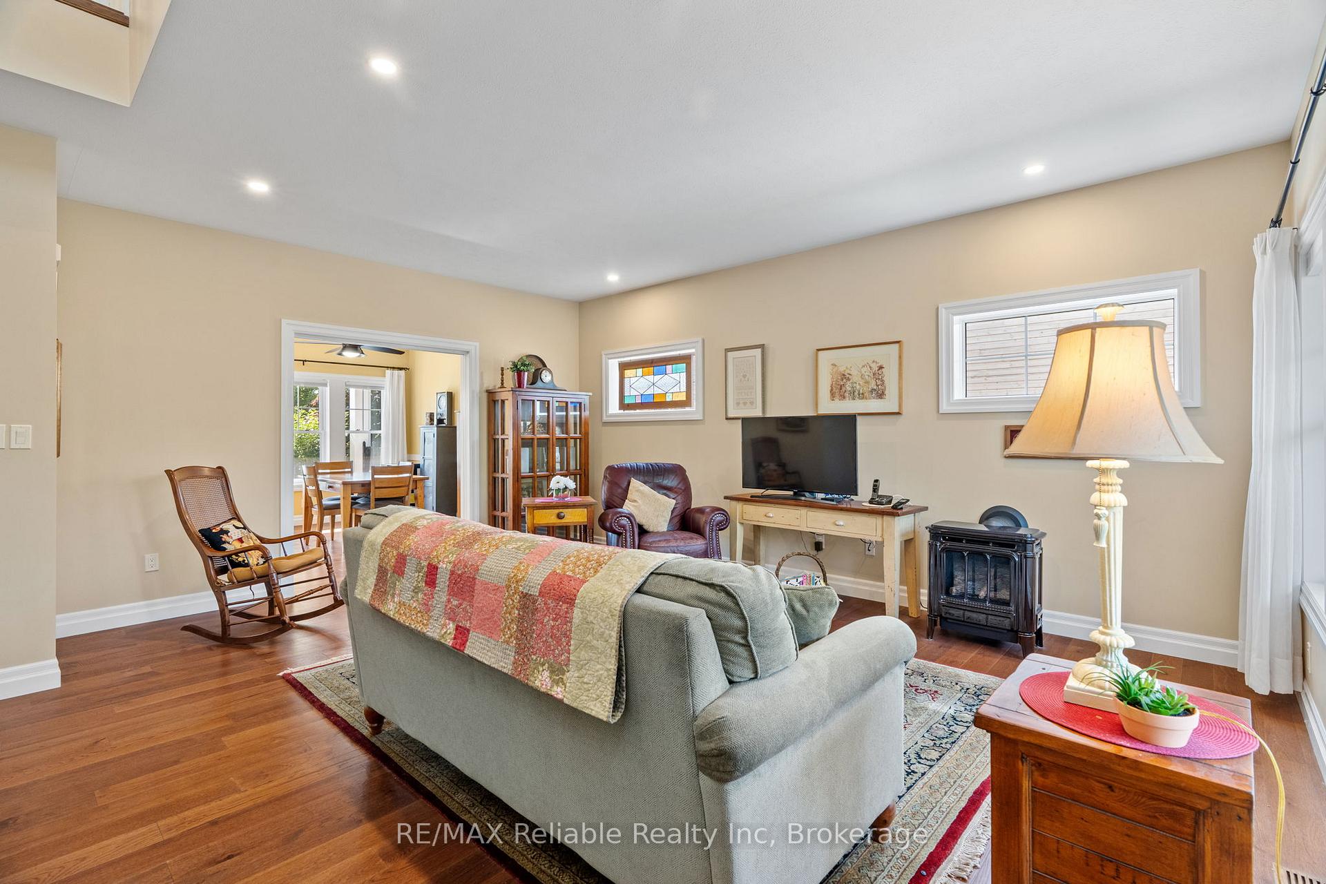 Photo 5 of 32 Thimbleweed Drive, Bluewater, Bayfield — HOMEH