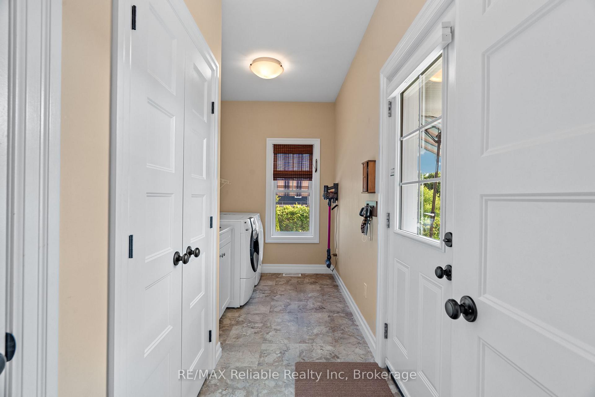 Photo 11 of 32 Thimbleweed Drive, Bluewater, Bayfield — HOMEH