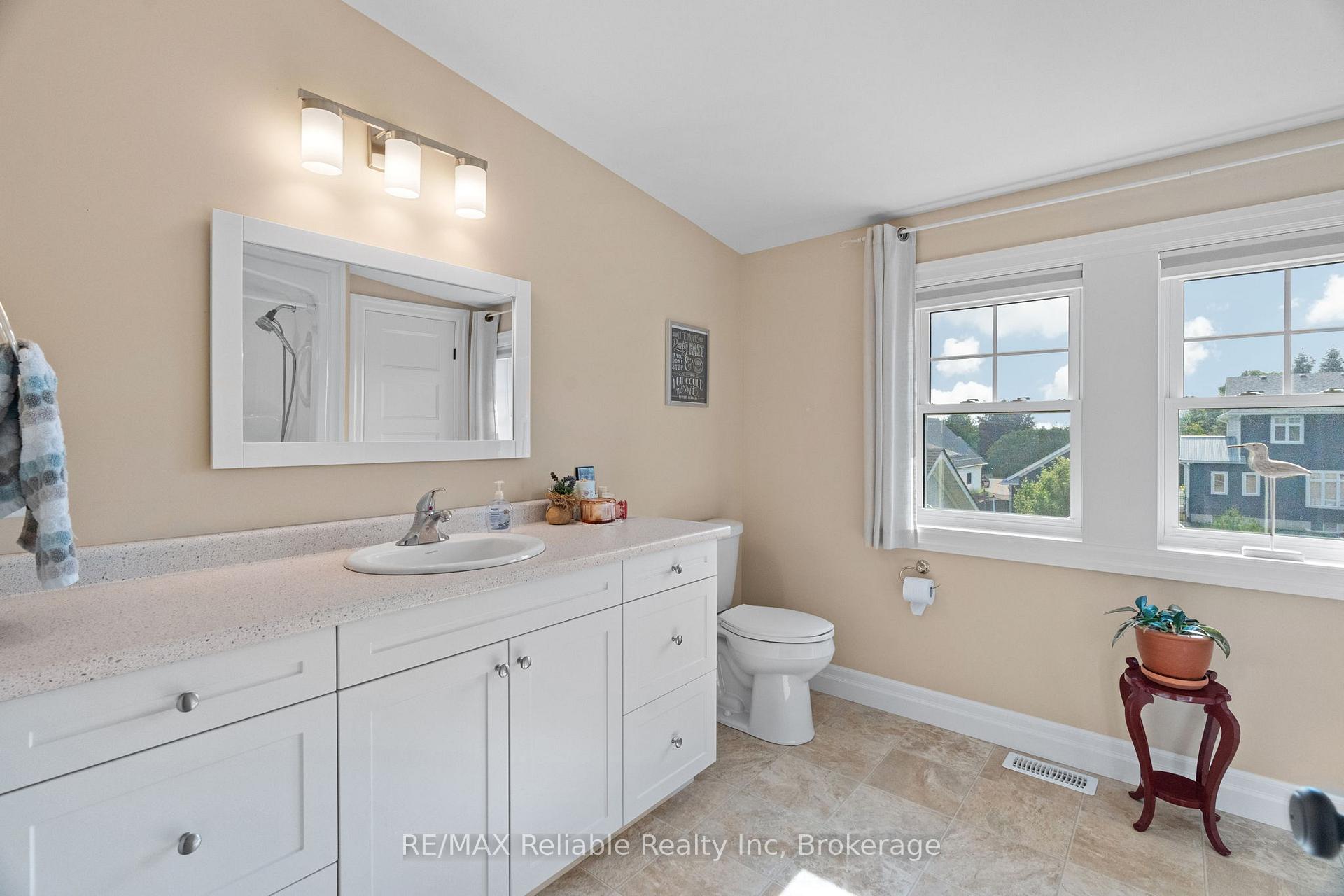 Photo 24 of 32 Thimbleweed Drive, Bluewater, Bayfield — HOMEH