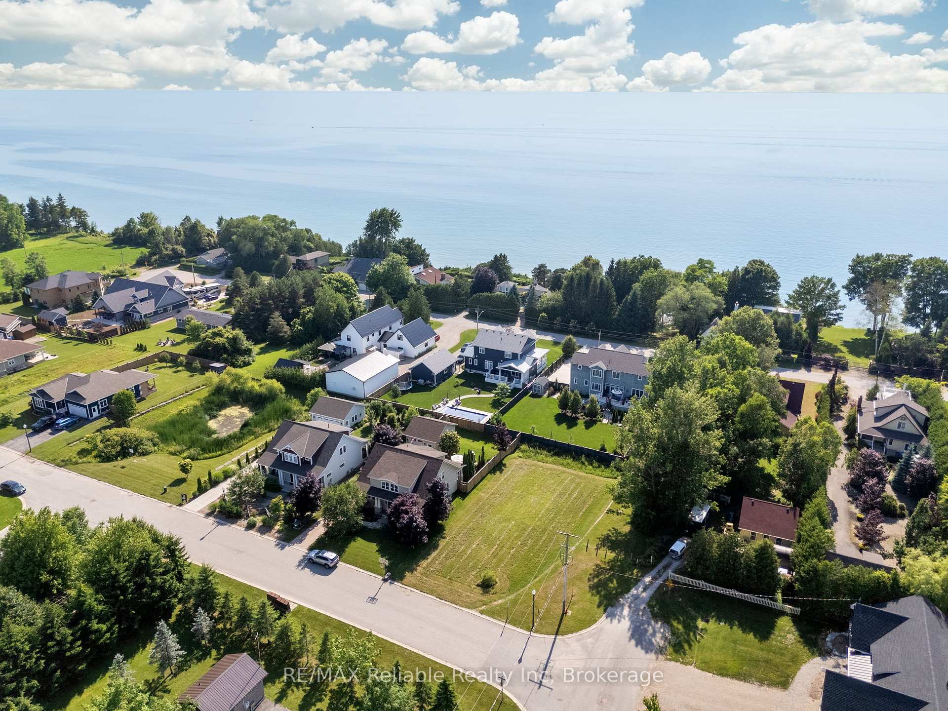 Photo 40 of 32 Thimbleweed Drive, Bluewater, Bayfield — HOMEH