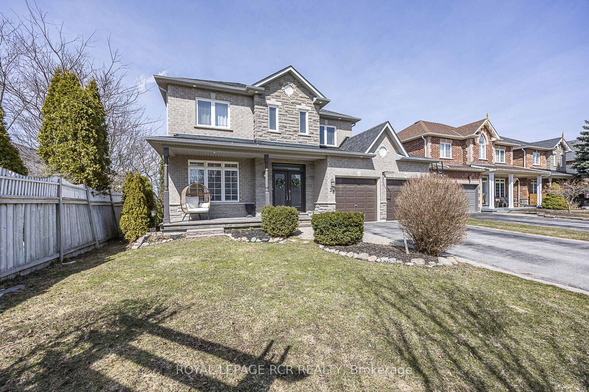 Photo 2 of 38 Brownscombe Crescent, Uxbridge — HOMEH