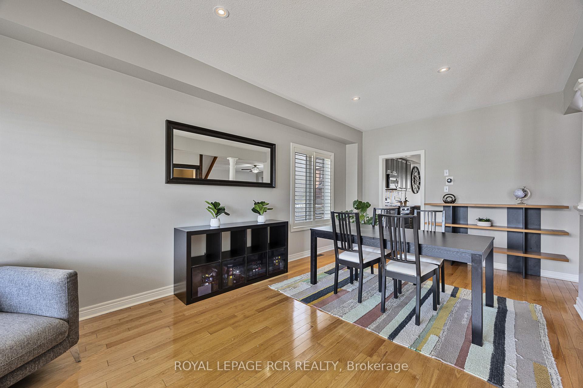Photo 13 of 38 Brownscombe Crescent, Uxbridge — HOMEH