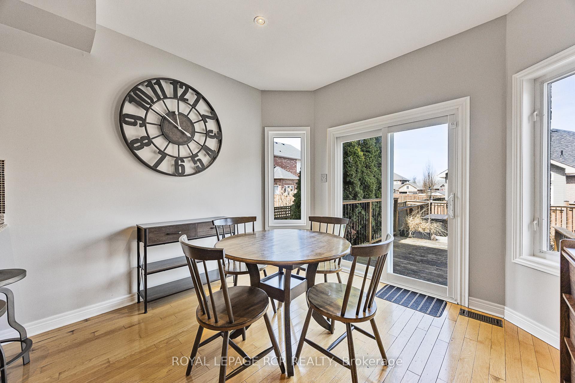 Photo 21 of 38 Brownscombe Crescent, Uxbridge — HOMEH