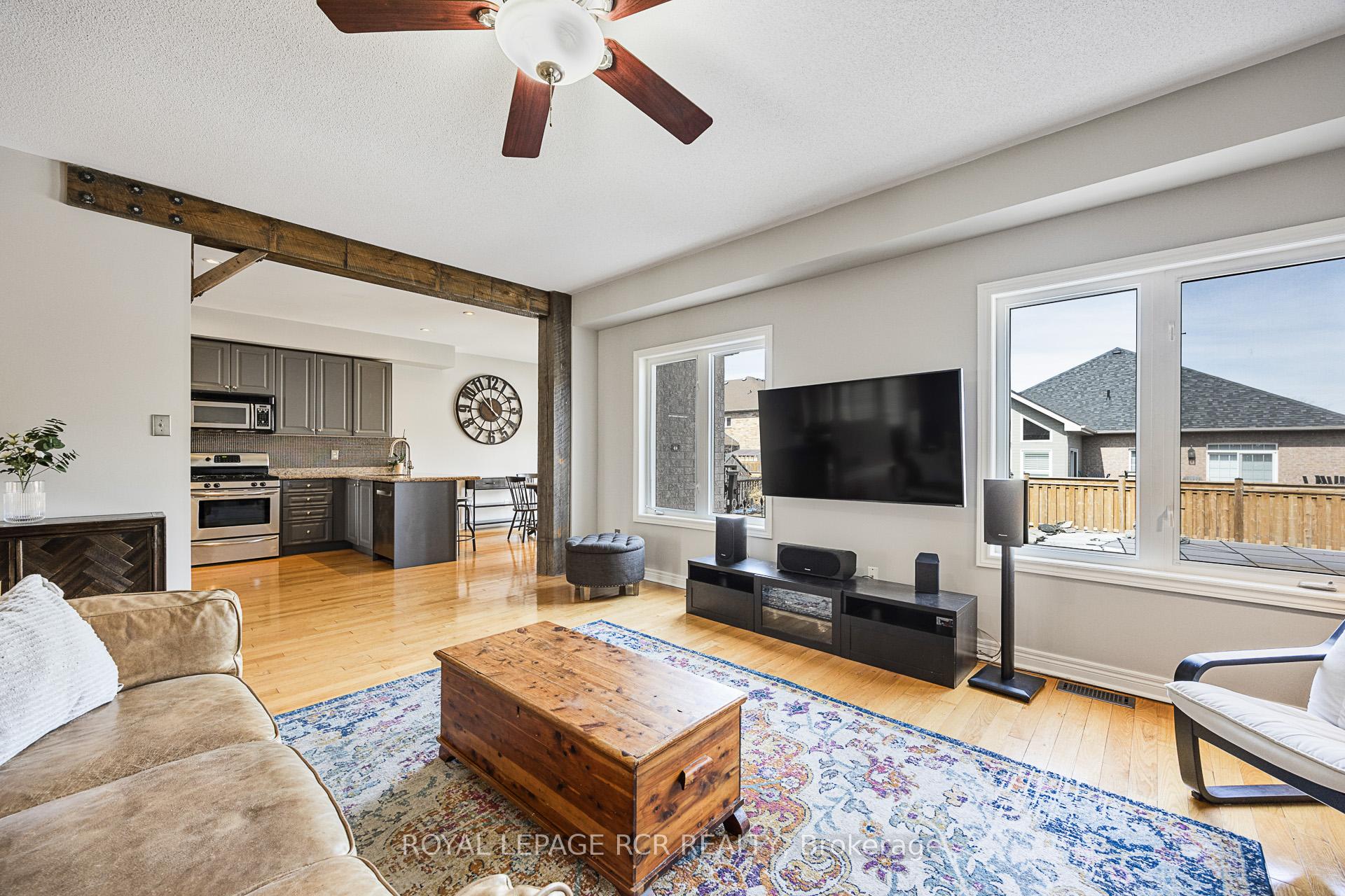 Photo 27 of 38 Brownscombe Crescent, Uxbridge — HOMEH