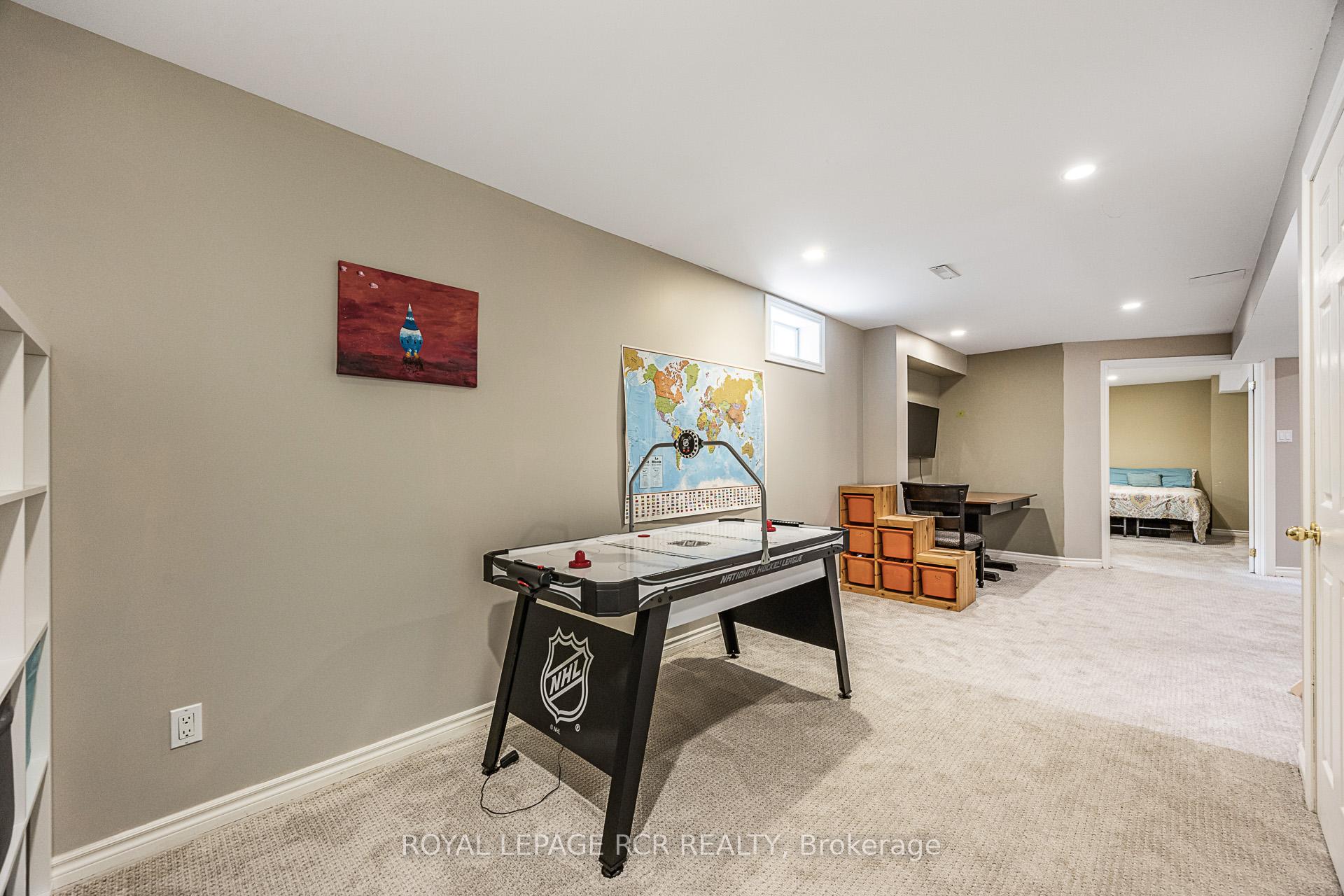Photo 40 of 38 Brownscombe Crescent, Uxbridge — HOMEH