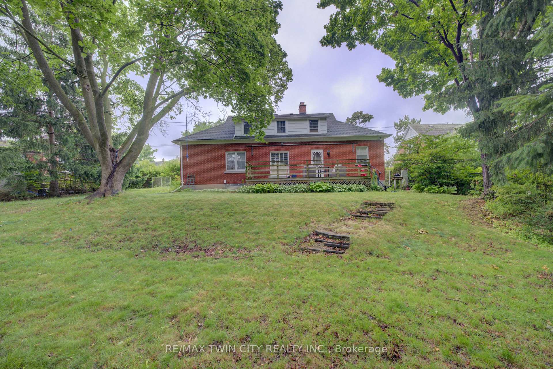 Photo 3 of 250 Bridgeport Road E, Waterloo — HOMEH