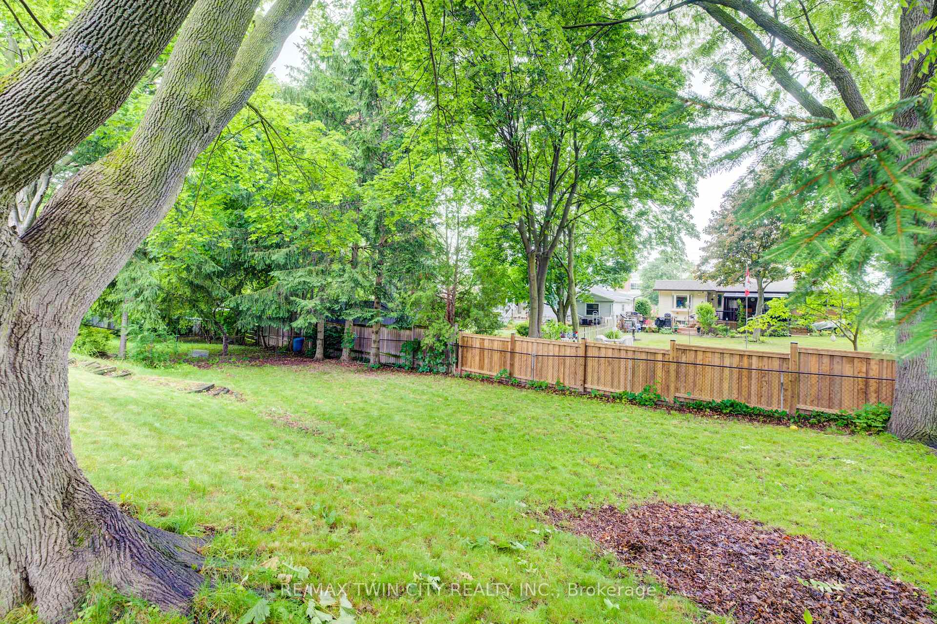 Photo 23 of 250 Bridgeport Road E, Waterloo — HOMEH