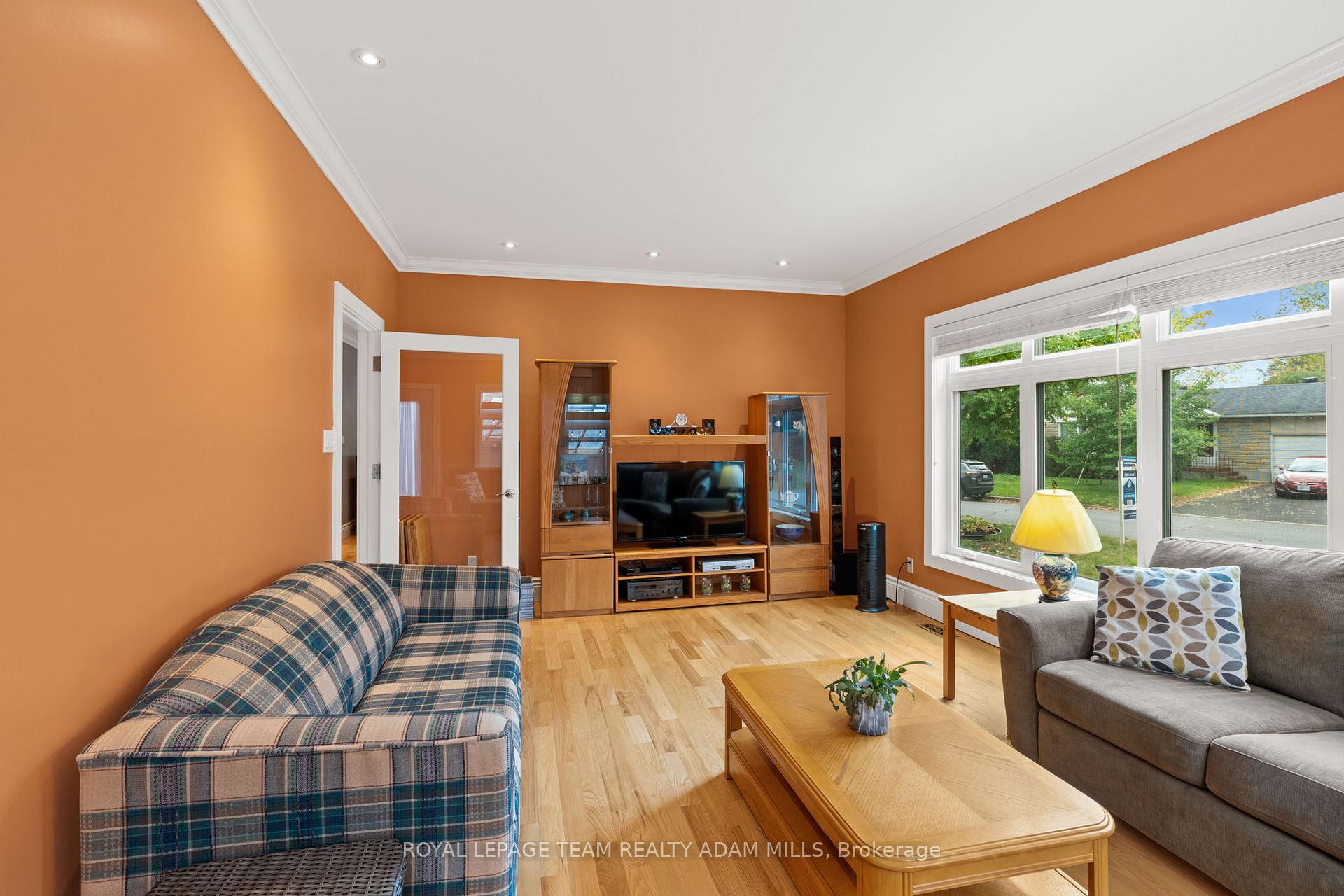 Photo 15 of 1481 Orchard Avenue, Ottawa, Alta Vista — HOMEH