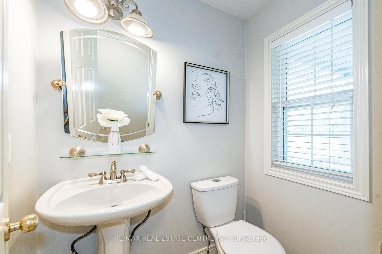 Photo 17 of 499 Dansbury Drive, Waterloo, Lexington — HOMEH