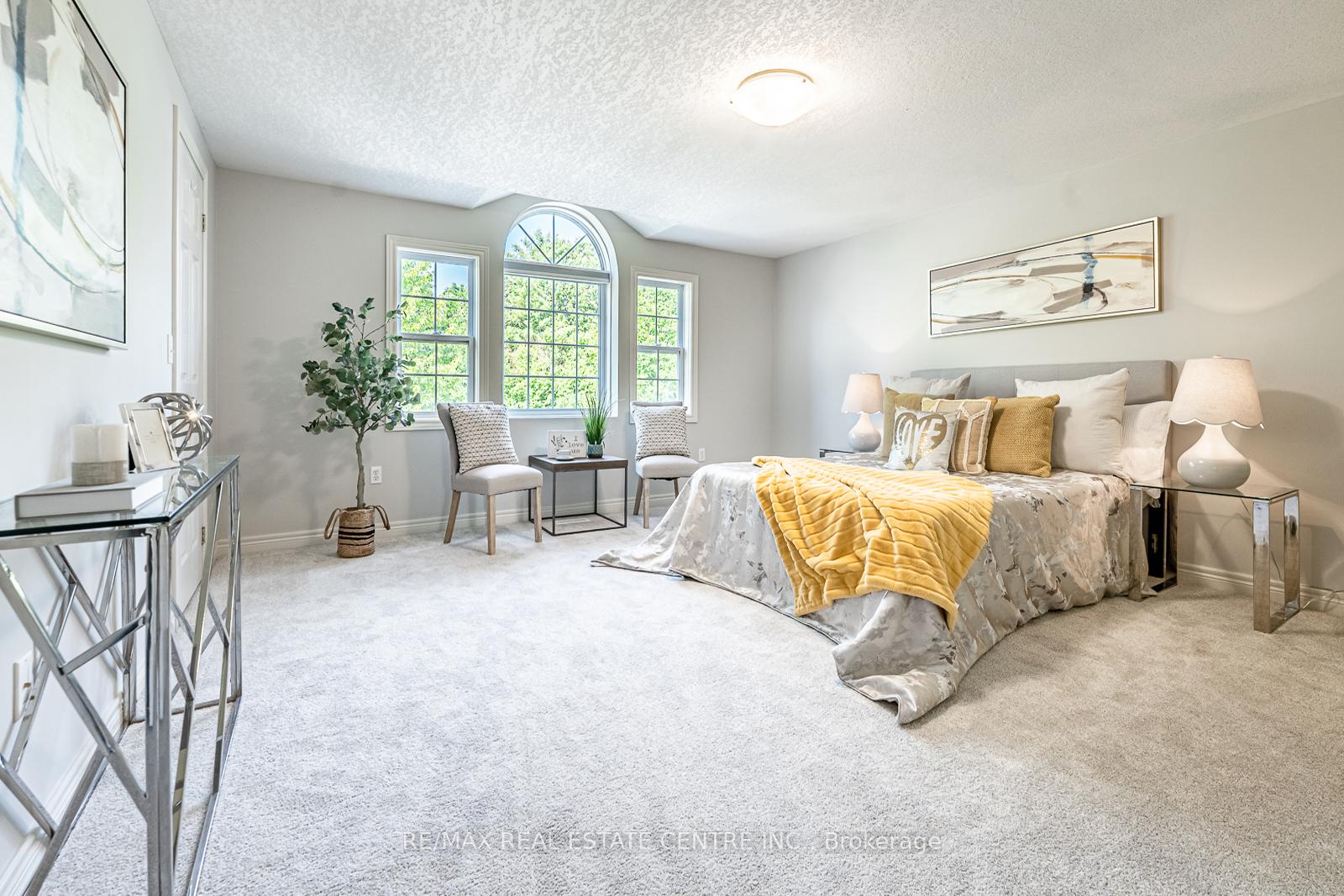 Photo 18 of 499 Dansbury Drive, Waterloo, Lexington — HOMEH