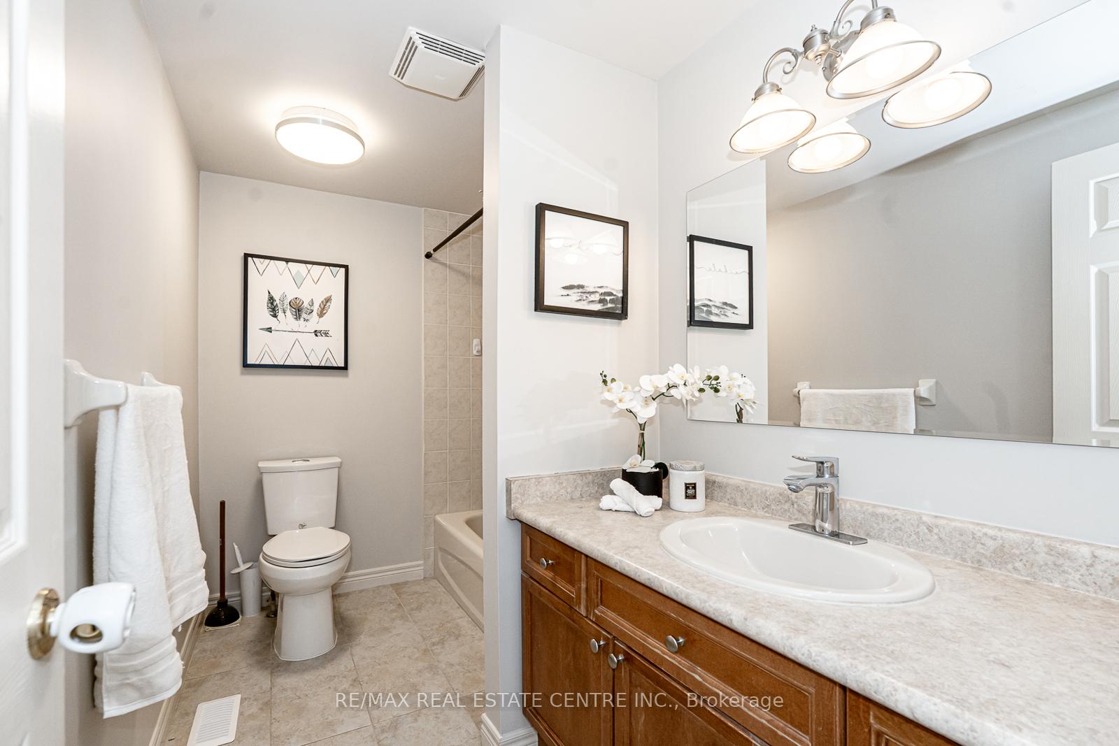 Photo 21 of 499 Dansbury Drive, Waterloo, Lexington — HOMEH