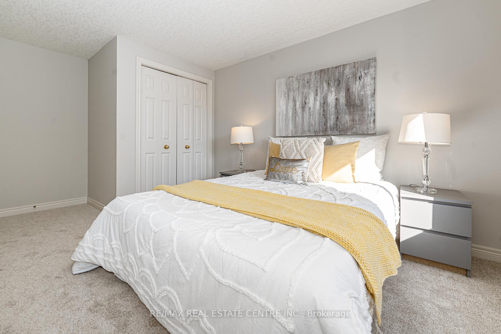 Photo 23 of 499 Dansbury Drive, Waterloo, Lexington — HOMEH