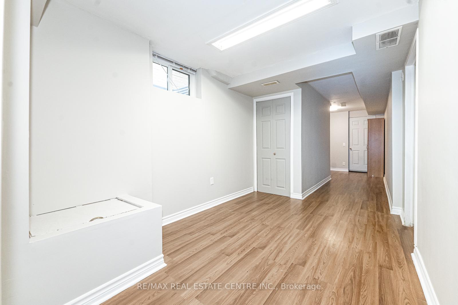 Photo 29 of 499 Dansbury Drive, Waterloo, Lexington — HOMEH