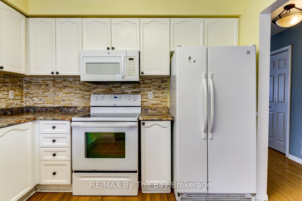 Photo 17 of 12 Acorn Crescent, Wasaga Beach — HOMEH