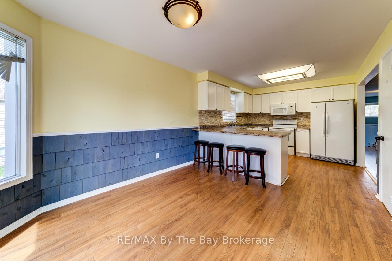 Photo 20 of 12 Acorn Crescent, Wasaga Beach — HOMEH