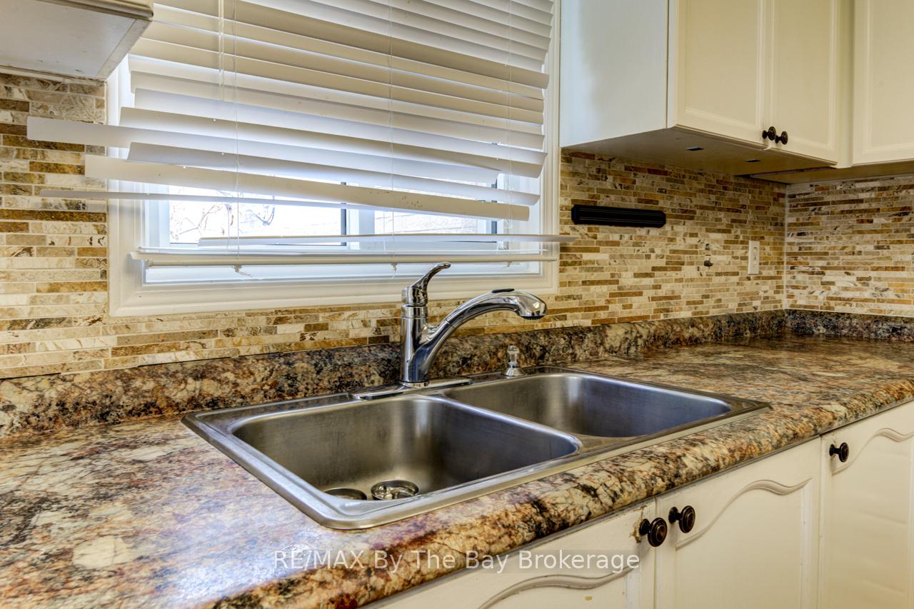 Photo 21 of 12 Acorn Crescent, Wasaga Beach — HOMEH