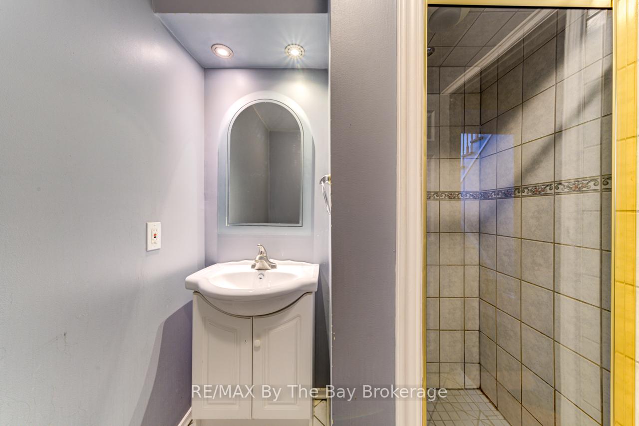Photo 40 of 12 Acorn Crescent, Wasaga Beach — HOMEH