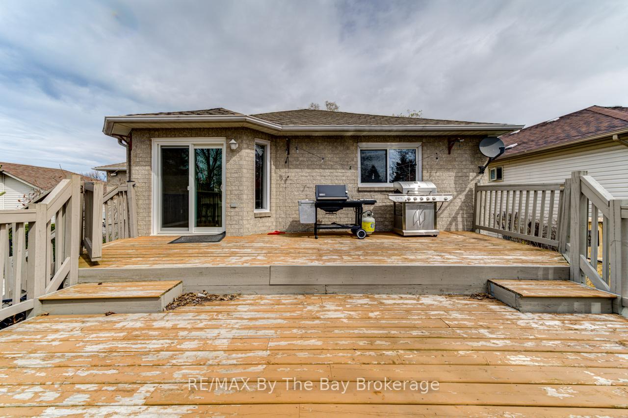 Photo 42 of 12 Acorn Crescent, Wasaga Beach — HOMEH