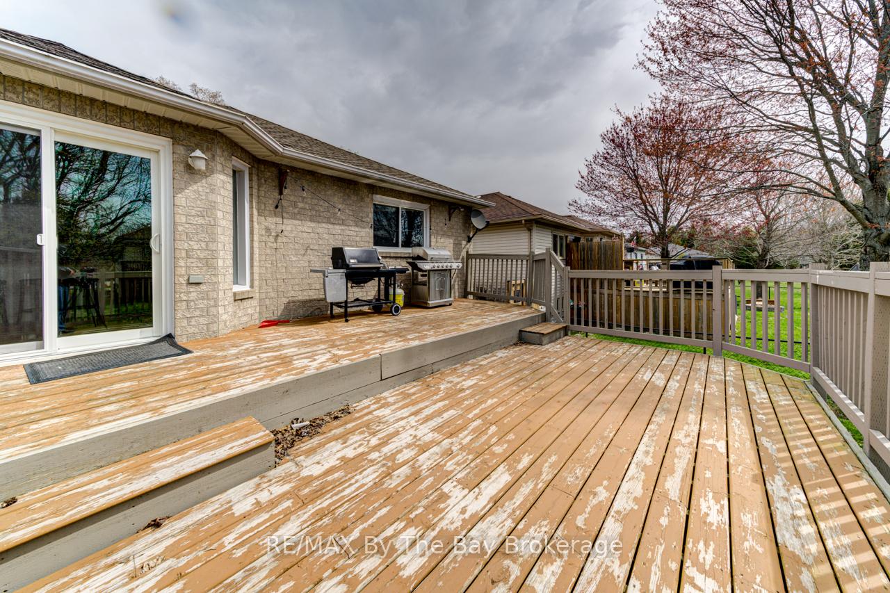 Photo 43 of 12 Acorn Crescent, Wasaga Beach — HOMEH