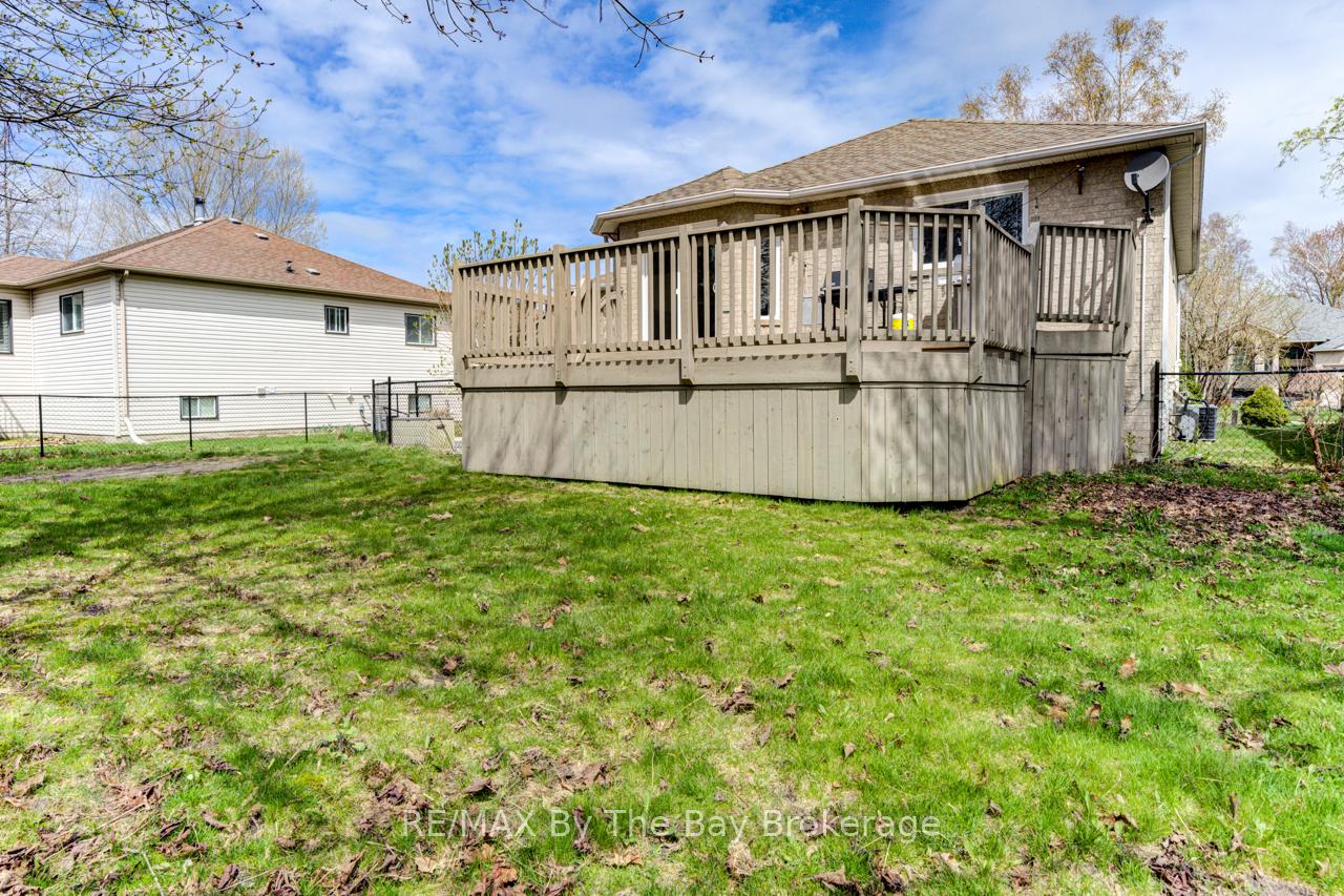 Photo 47 of 12 Acorn Crescent, Wasaga Beach — HOMEH