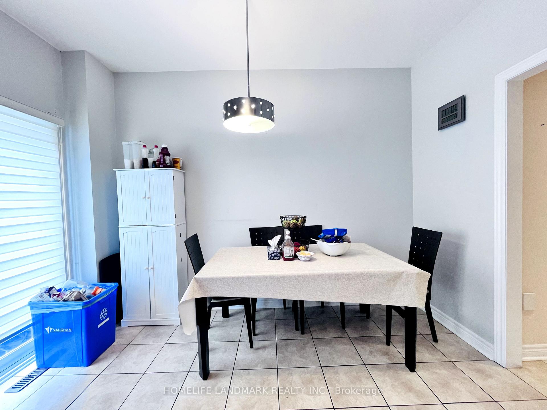 Photo 4 of 60 Spring Arbour Road, Vaughan, Patterson — HOMEH