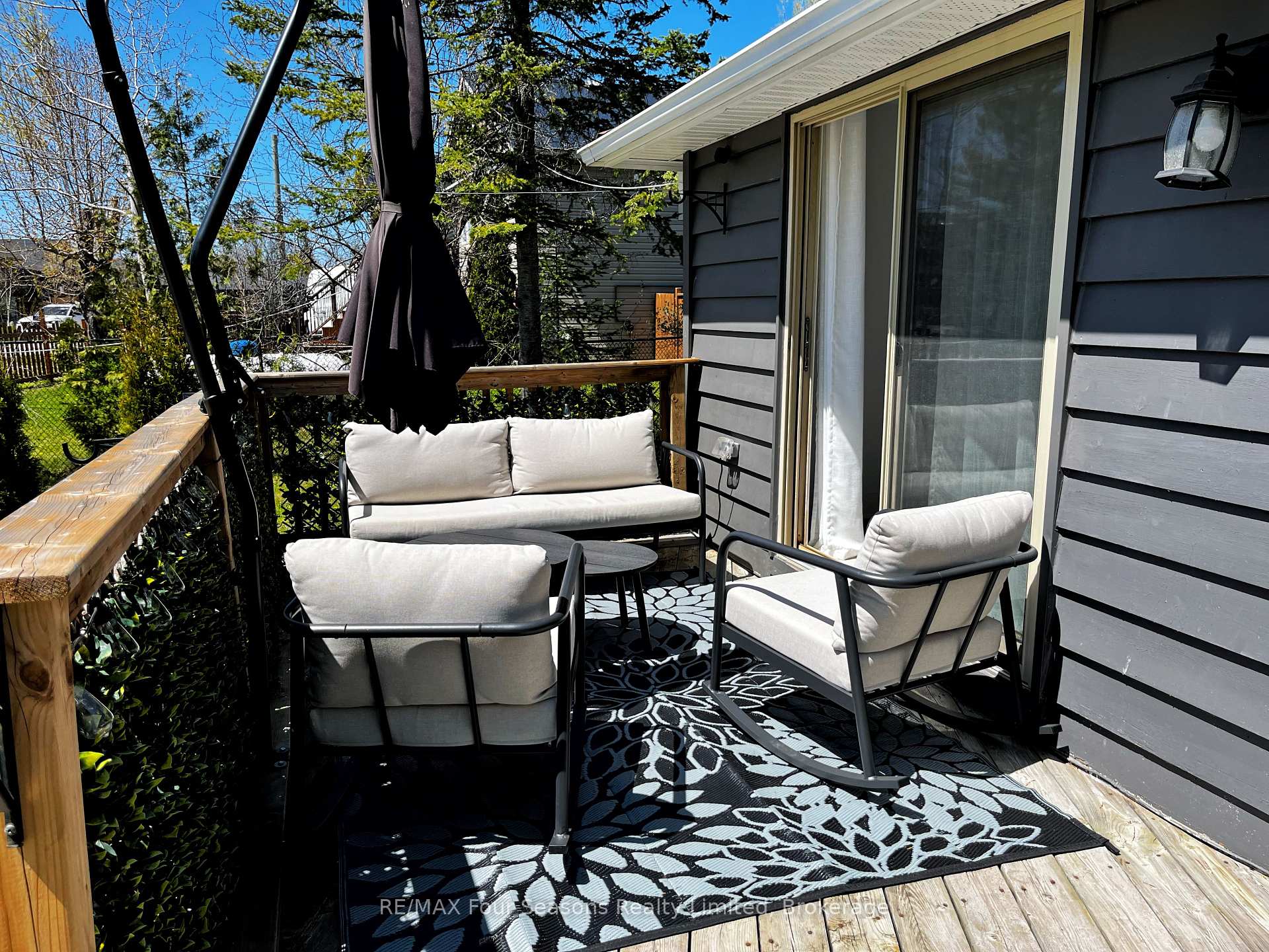 Photo 5 of 28 Betty Boulevard, Wasaga Beach — HOMEH