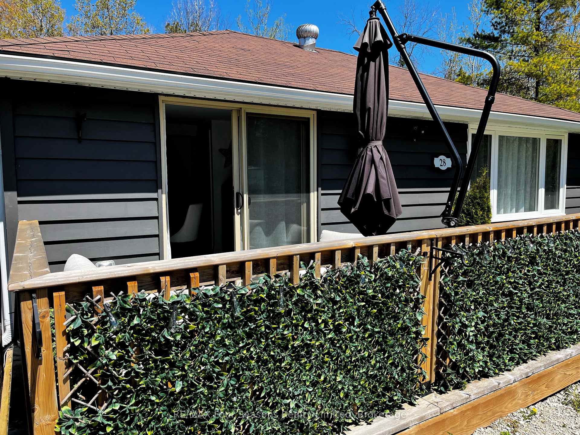 Photo 6 of 28 Betty Boulevard, Wasaga Beach — HOMEH