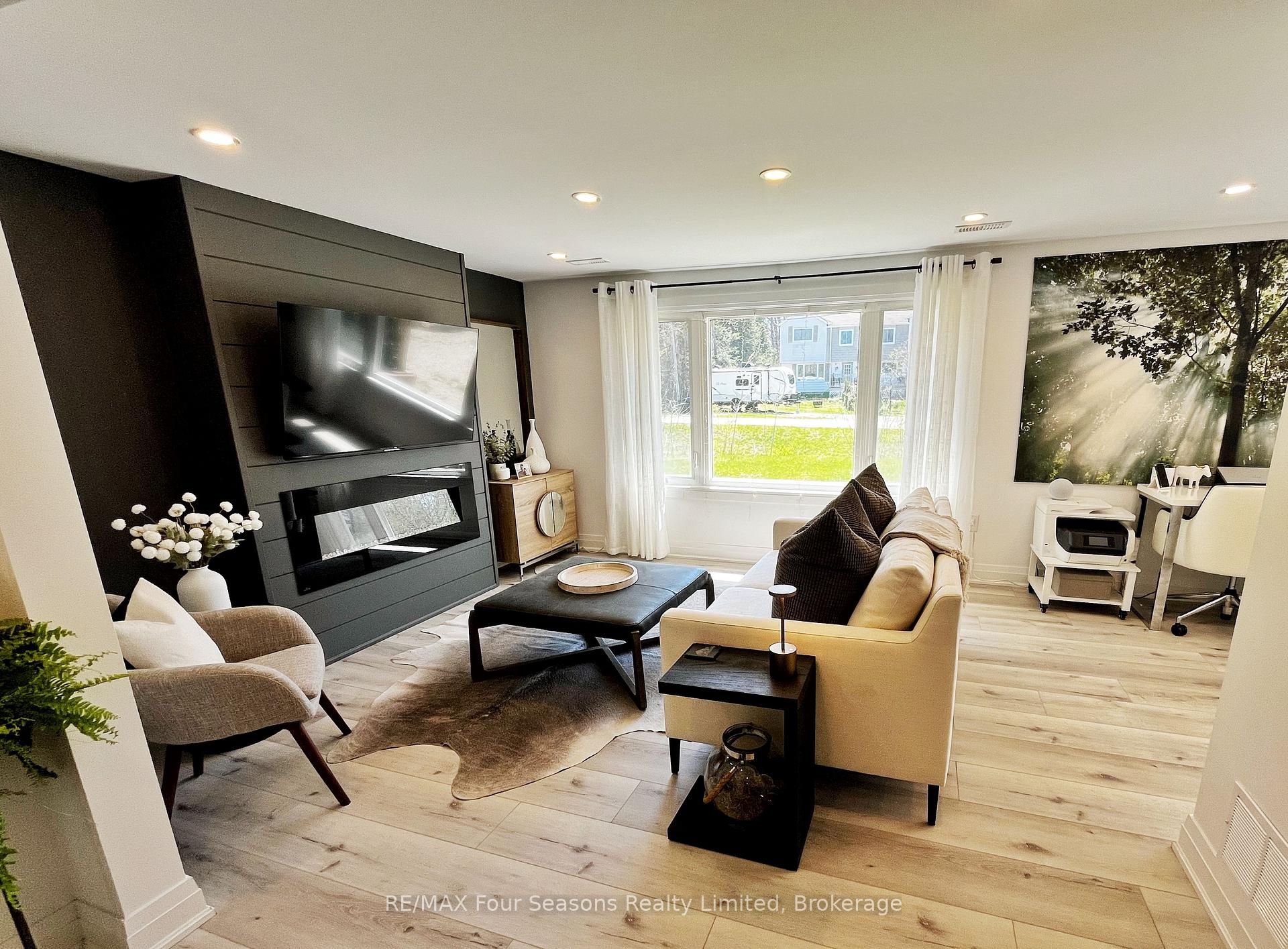 Photo 8 of 28 Betty Boulevard, Wasaga Beach — HOMEH