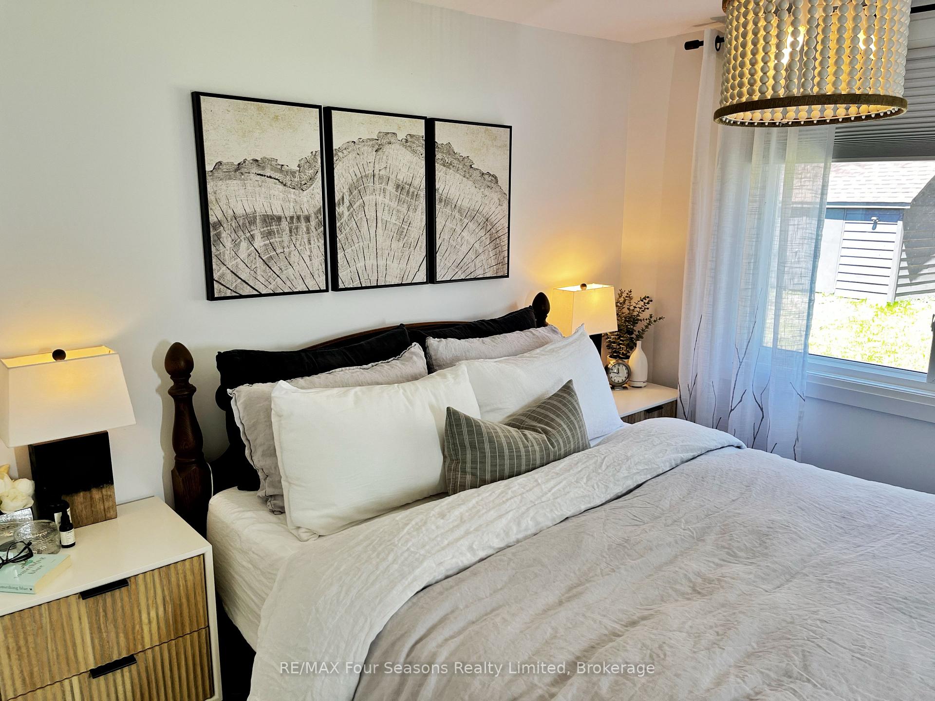 Photo 25 of 28 Betty Boulevard, Wasaga Beach — HOMEH
