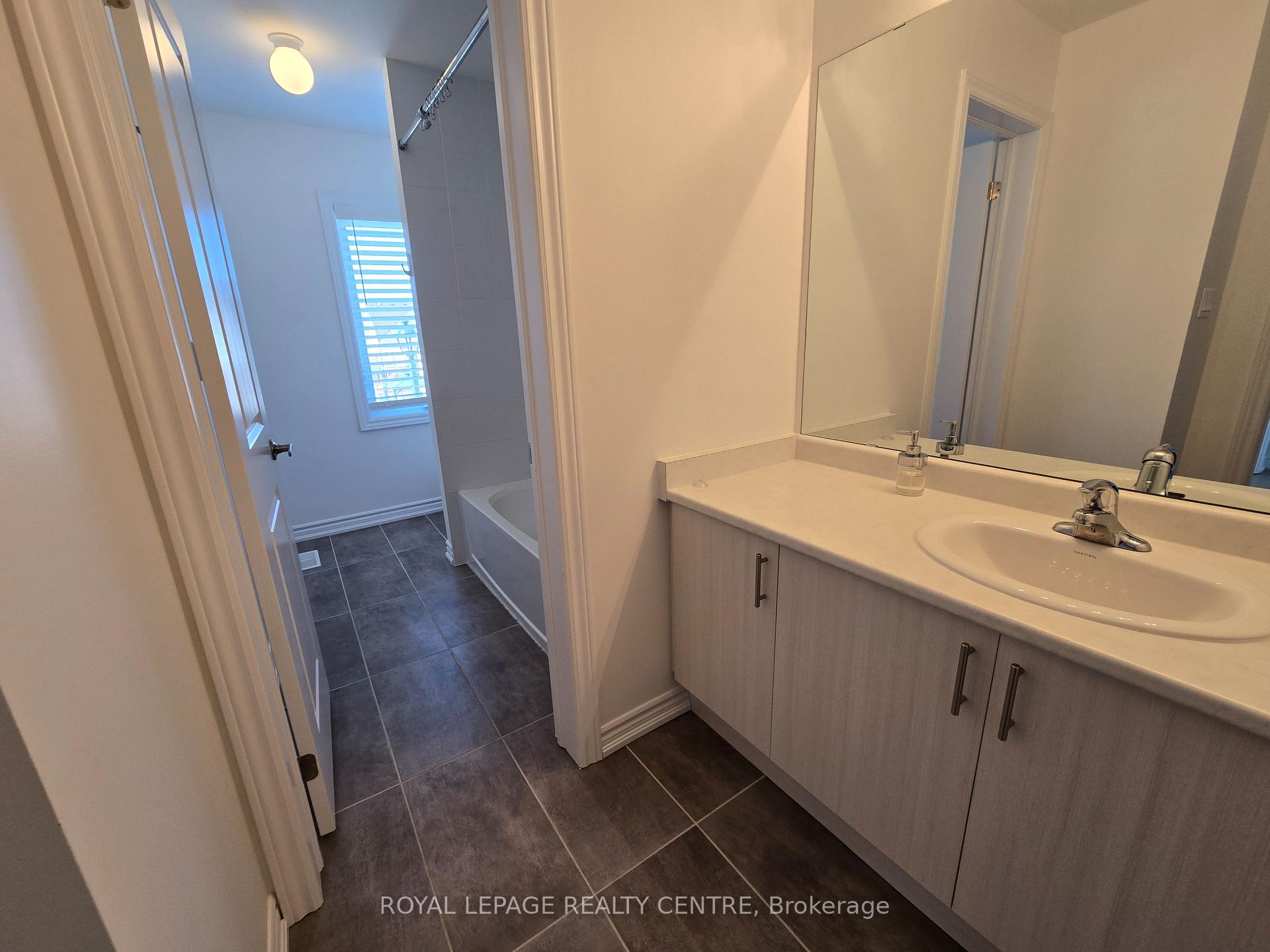 Photo 14 of 69 Bianca Crescent, Wasaga Beach — HOMEH