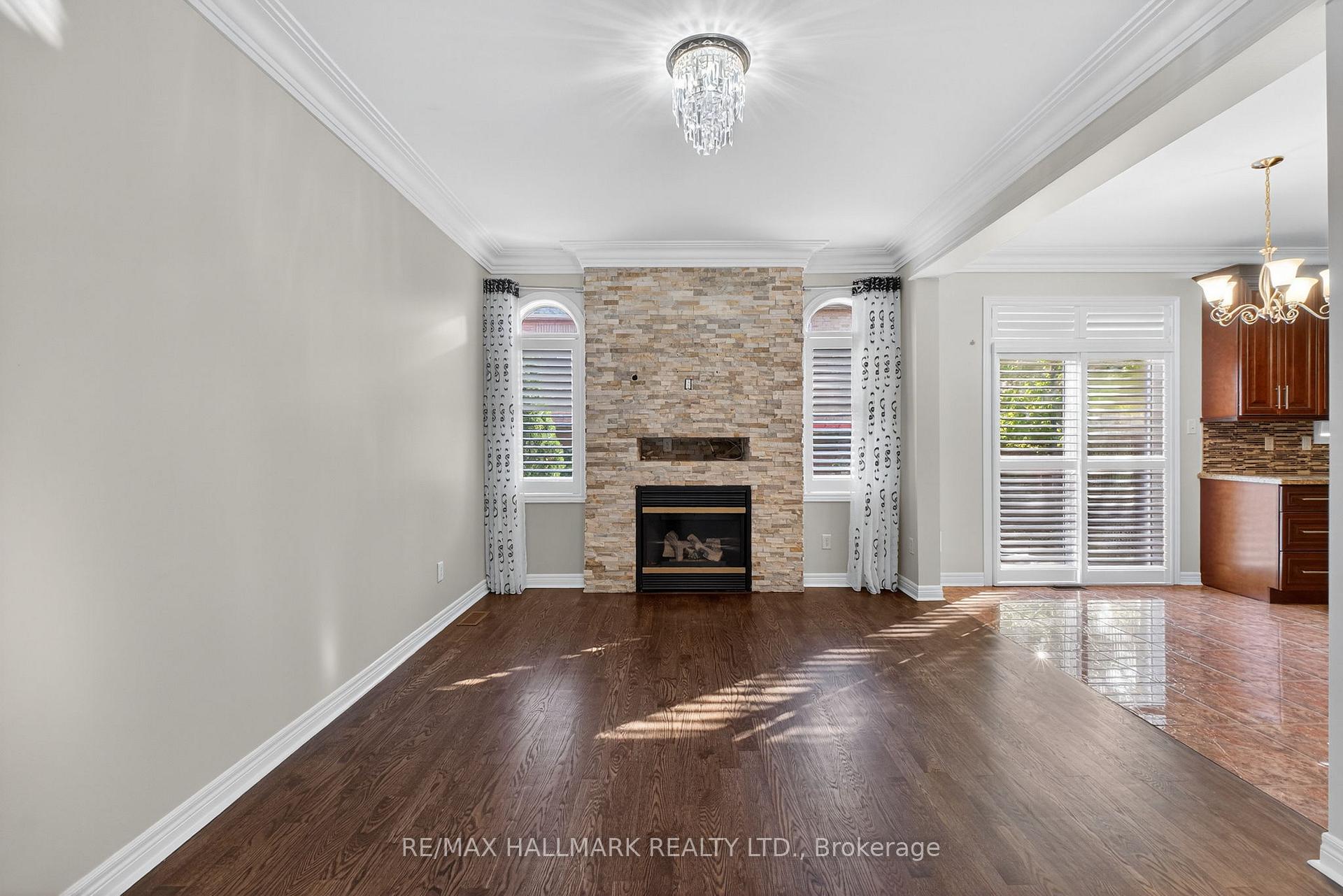 Photo 13 of 102 Destino Crescent, Vaughan, Vellore Village — HOMEH