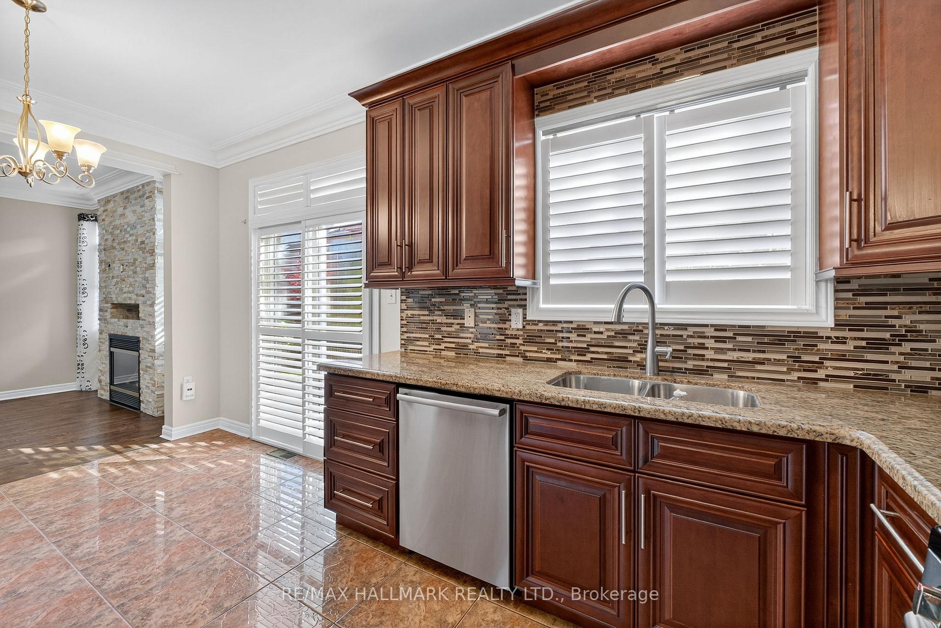 Photo 20 of 102 Destino Crescent, Vaughan, Vellore Village — HOMEH