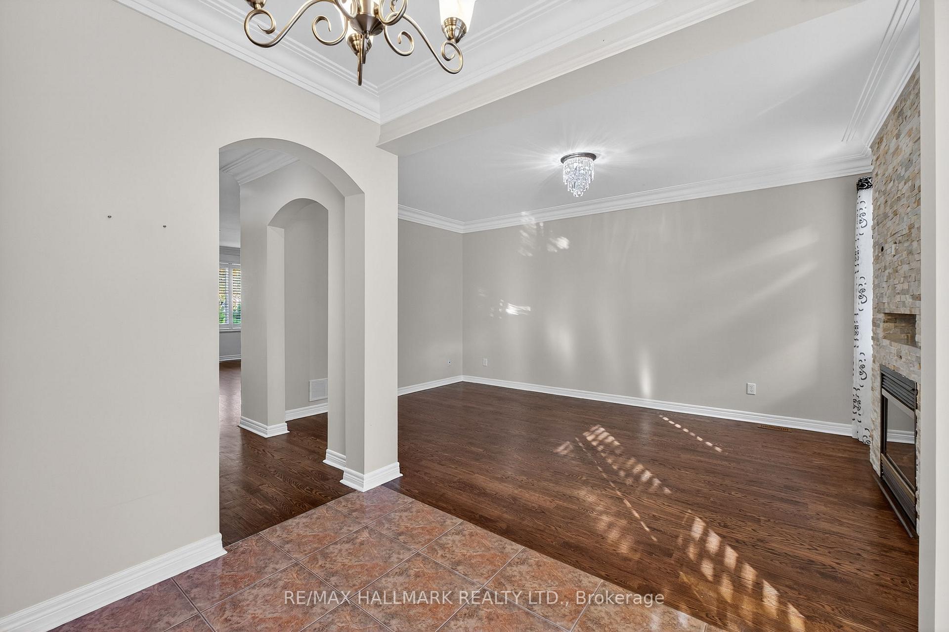 Photo 21 of 102 Destino Crescent, Vaughan, Vellore Village — HOMEH