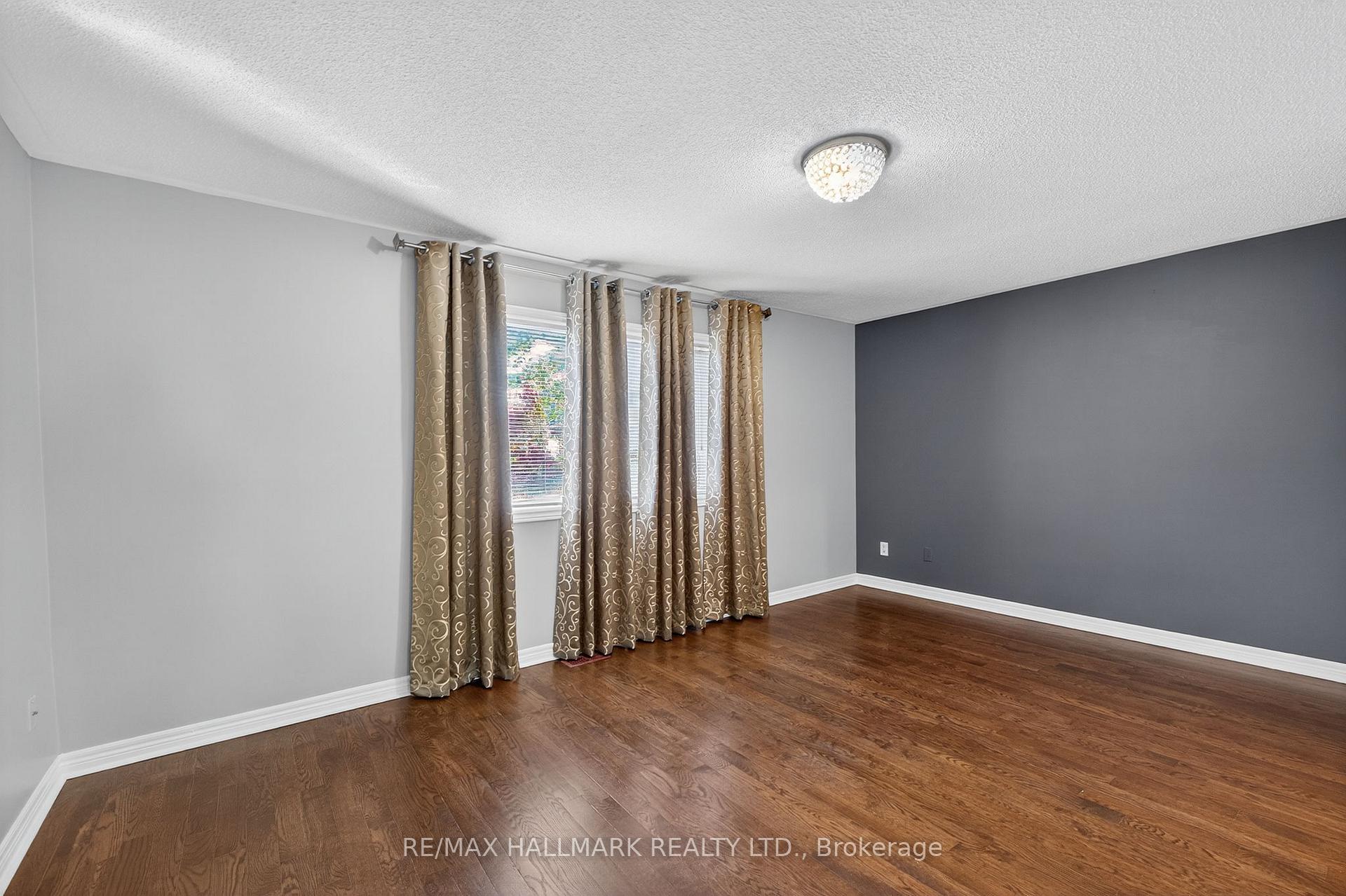 Photo 26 of 102 Destino Crescent, Vaughan, Vellore Village — HOMEH