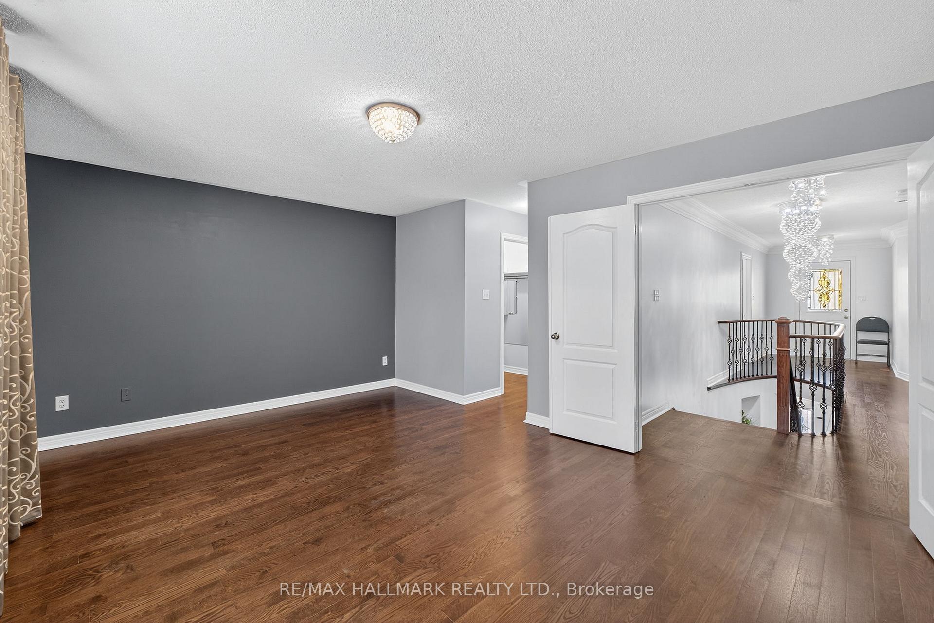Photo 27 of 102 Destino Crescent, Vaughan, Vellore Village — HOMEH