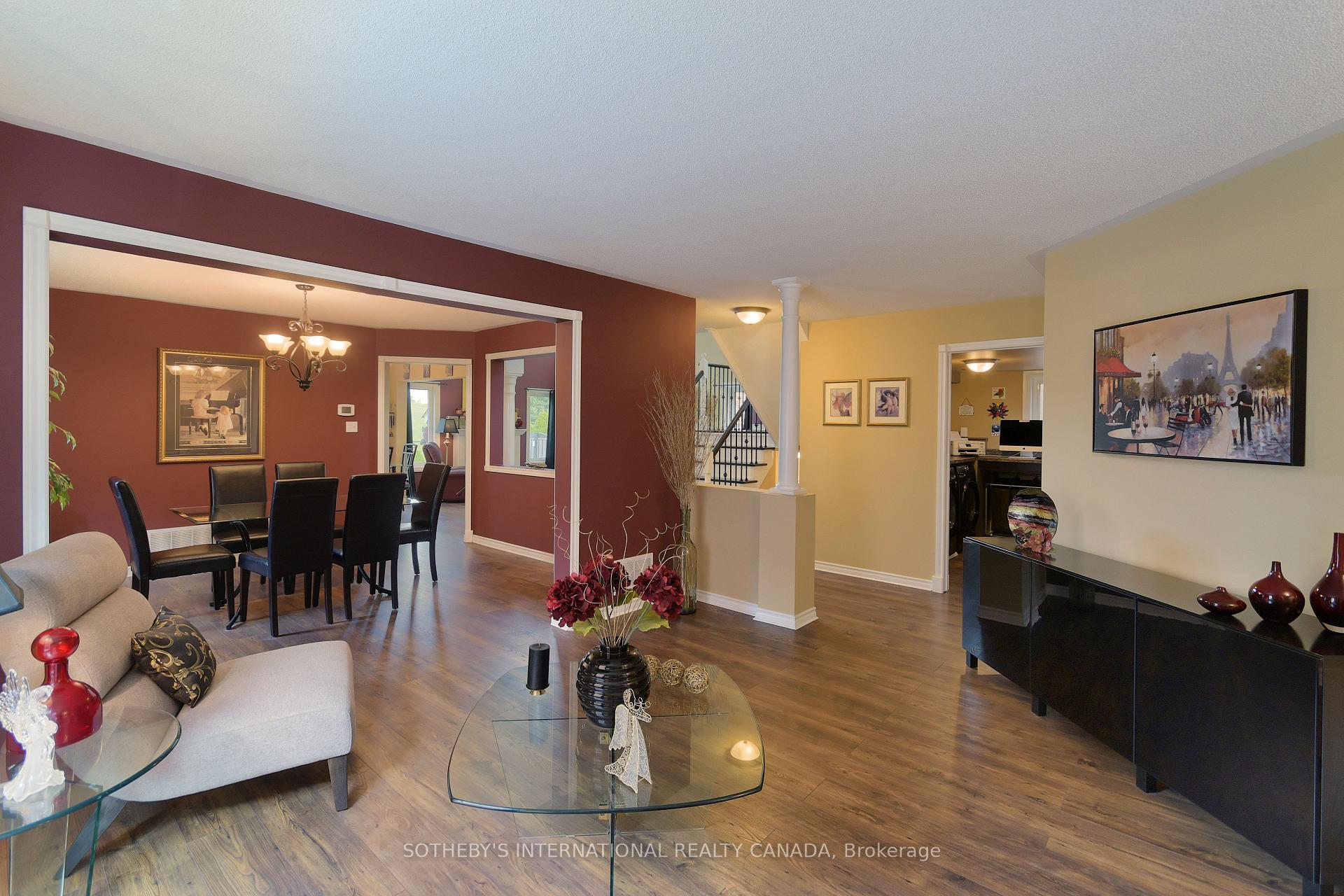 Photo 9 of 52 Monteith Crescent, Vaughan, Maple — HOMEH