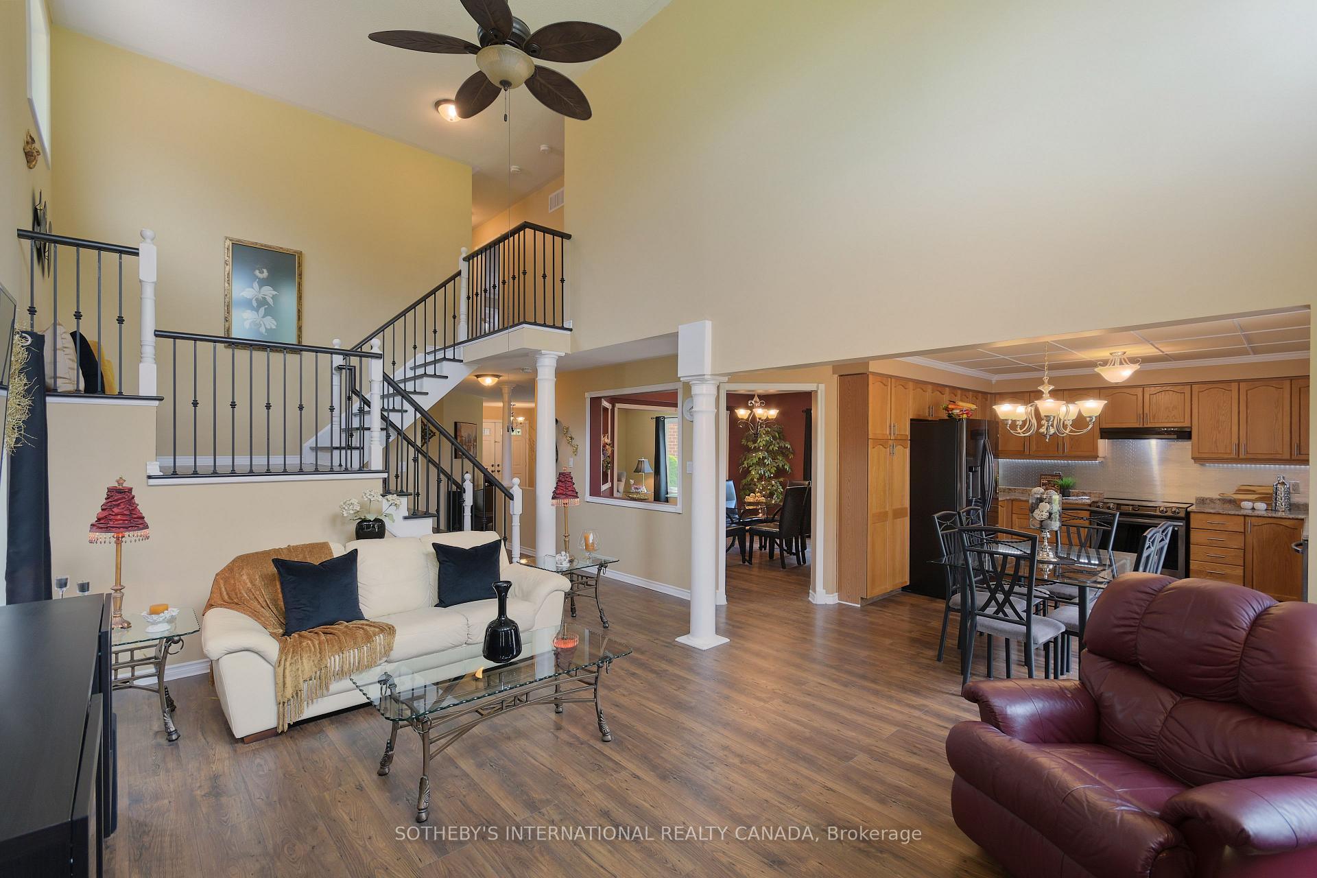 Photo 12 of 52 Monteith Crescent, Vaughan, Maple — HOMEH