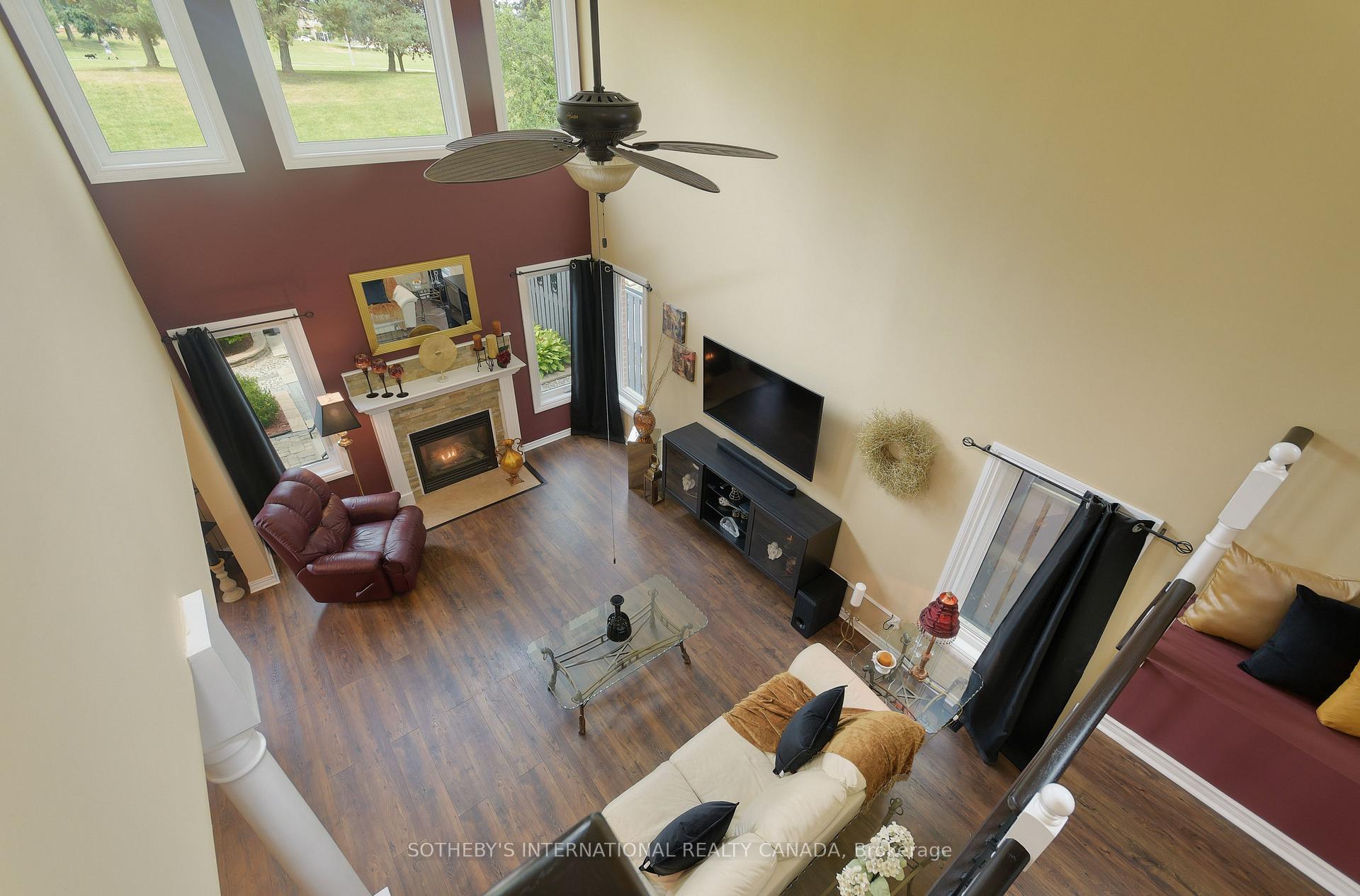 Photo 14 of 52 Monteith Crescent, Vaughan, Maple — HOMEH