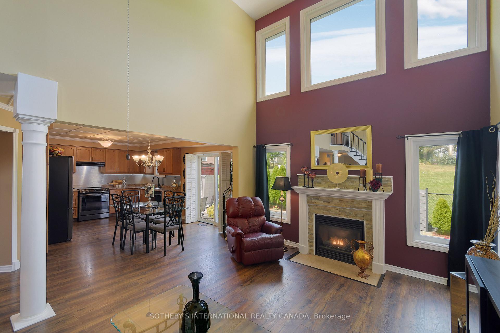 Photo 15 of 52 Monteith Crescent, Vaughan, Maple — HOMEH