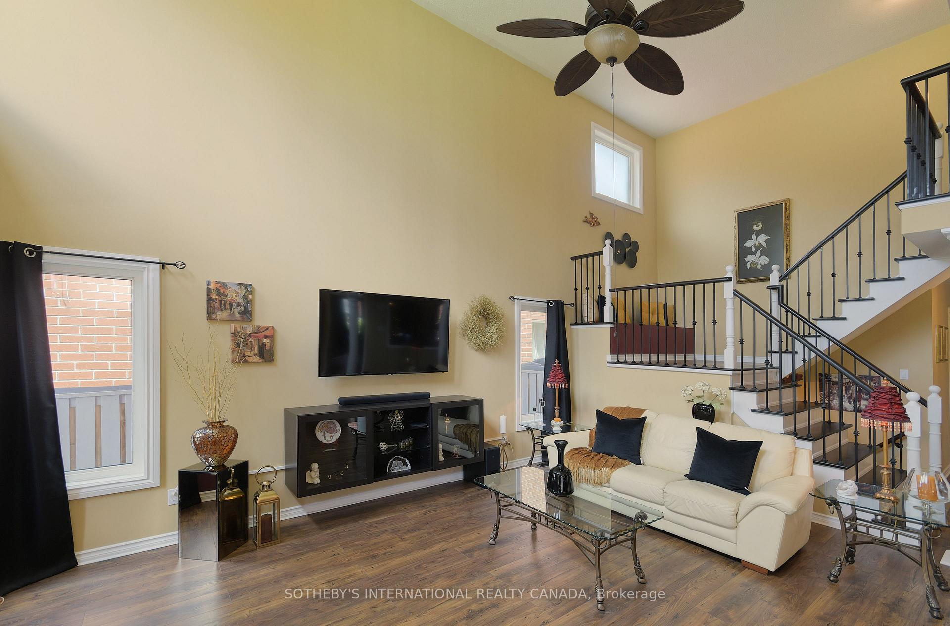 Photo 16 of 52 Monteith Crescent, Vaughan, Maple — HOMEH