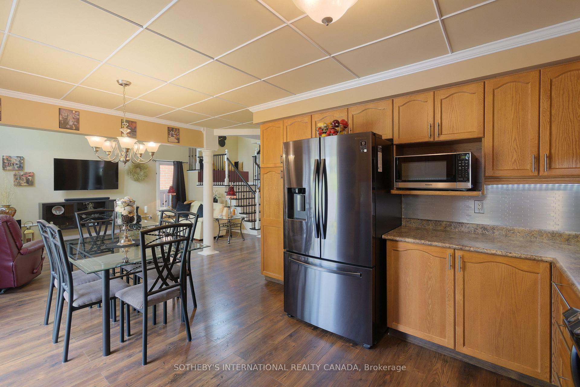 Photo 17 of 52 Monteith Crescent, Vaughan, Maple — HOMEH