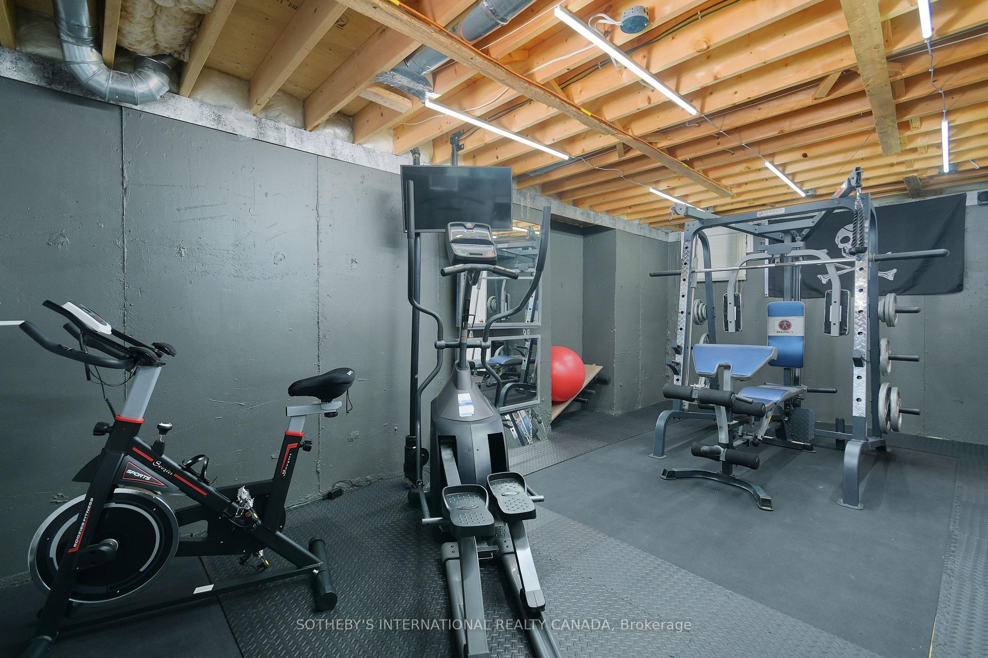 Photo 36 of 52 Monteith Crescent, Vaughan, Maple — HOMEH