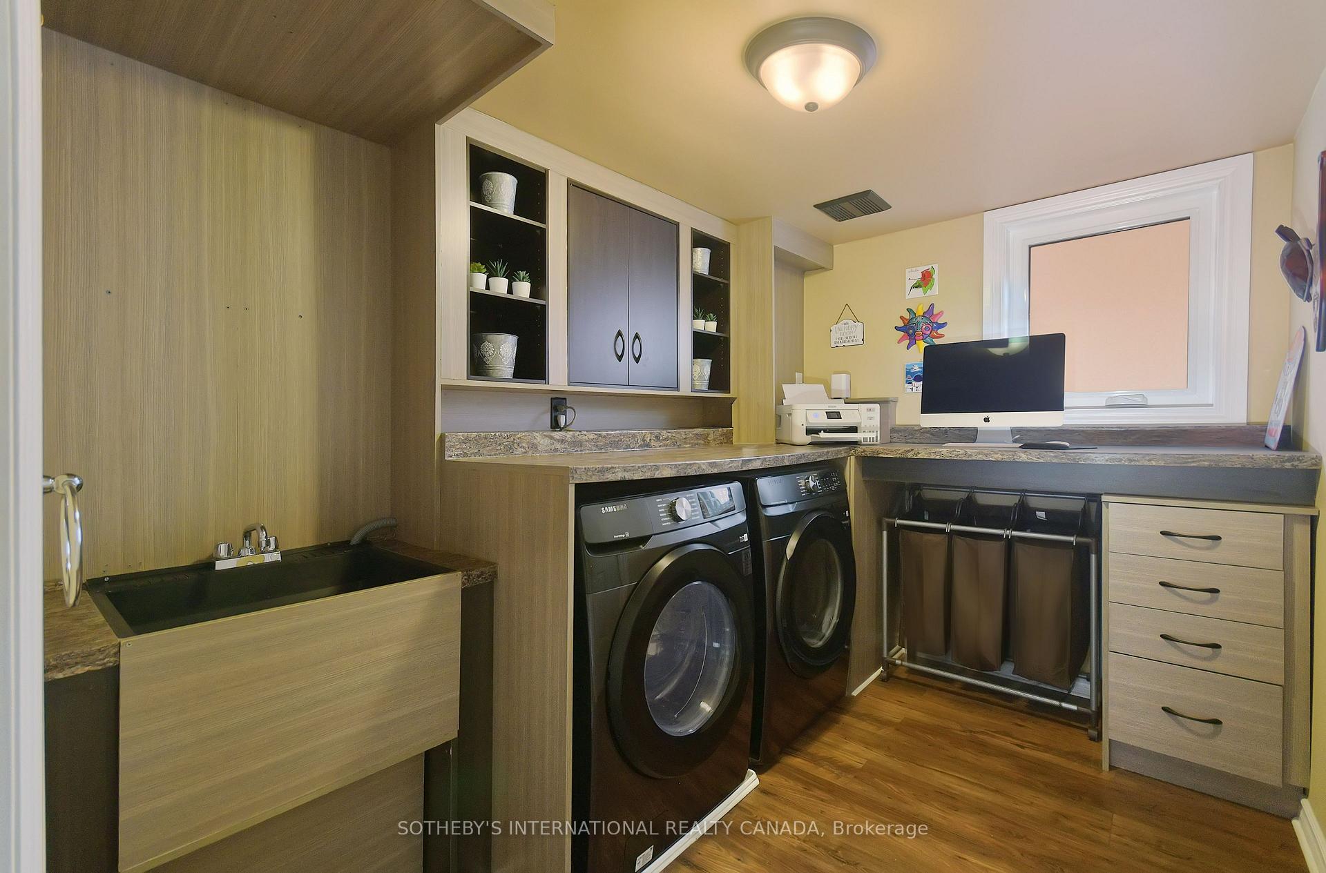 Photo 37 of 52 Monteith Crescent, Vaughan, Maple — HOMEH