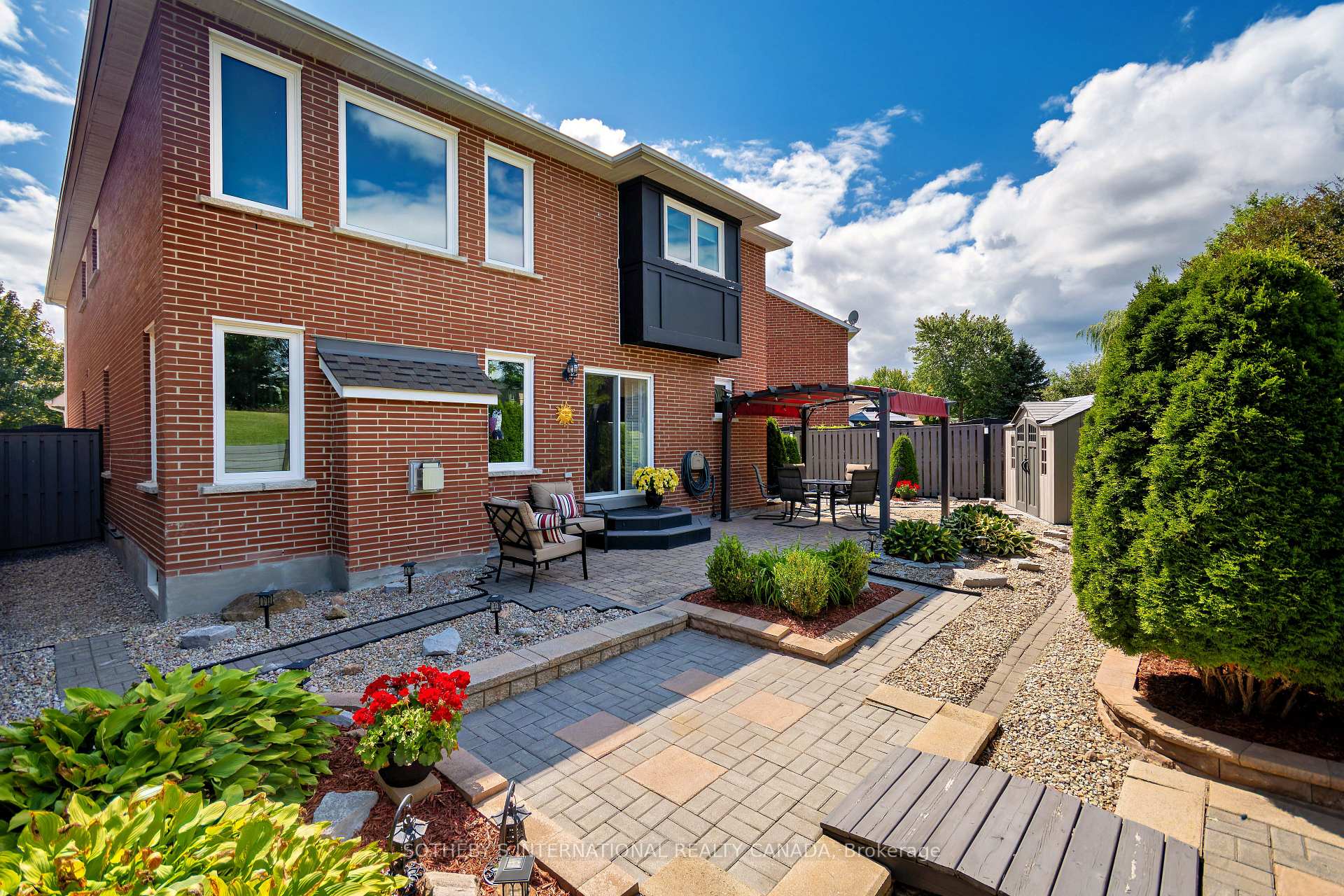 Photo 39 of 52 Monteith Crescent, Vaughan, Maple — HOMEH