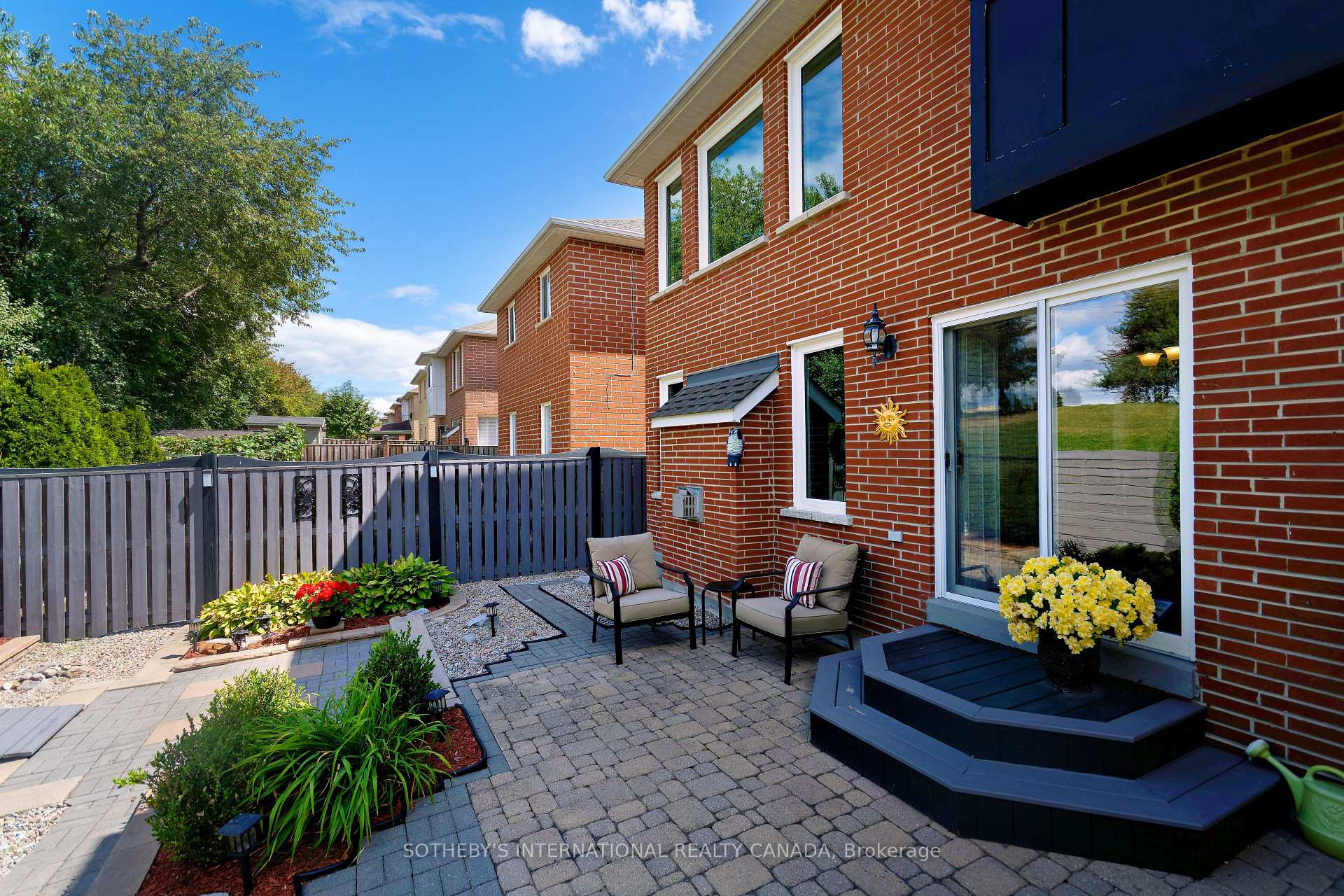 Photo 42 of 52 Monteith Crescent, Vaughan, Maple — HOMEH