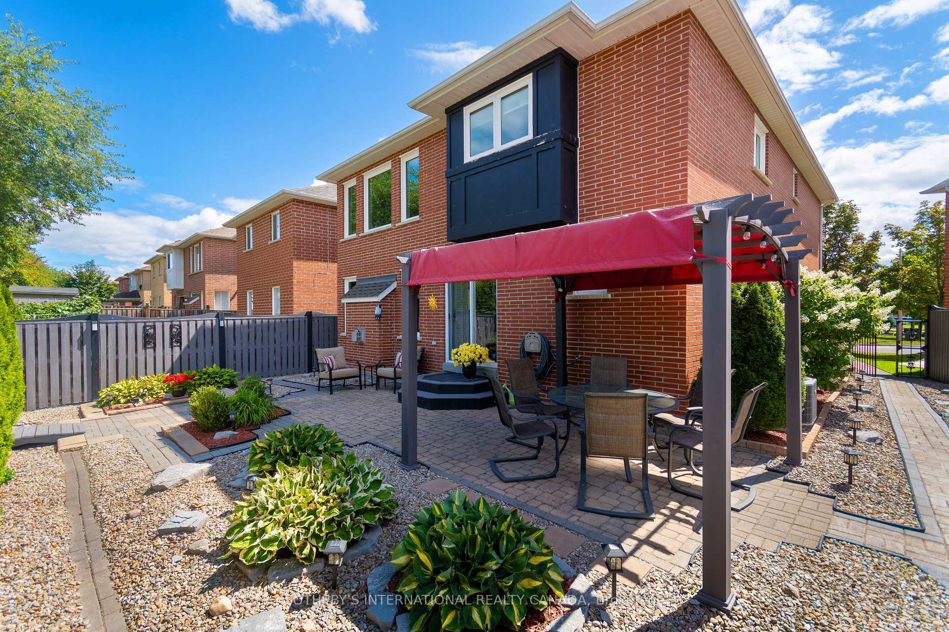 Photo 47 of 52 Monteith Crescent, Vaughan, Maple — HOMEH